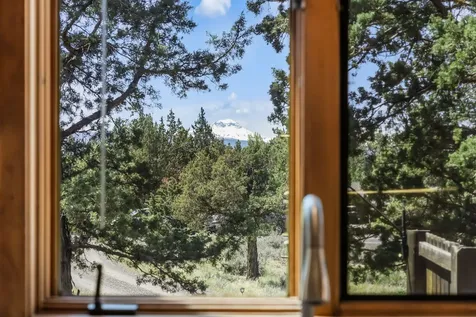 64620 Mcgrath Road Bend OR 97701