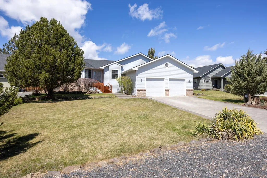 20824 Dione Way Bend OR 97703