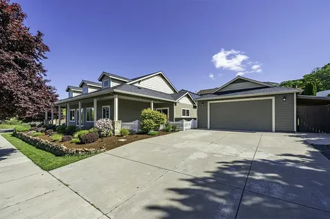 4328 Tamarack Drive Medford OR 97504