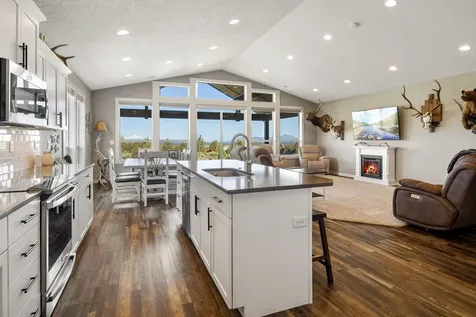 8844 SW Copley Road Powell Butte OR 97753
