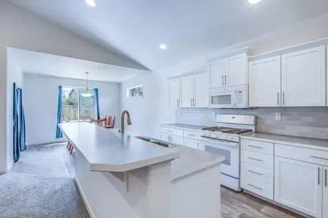4152 SW 34th Street Redmond OR 97756
