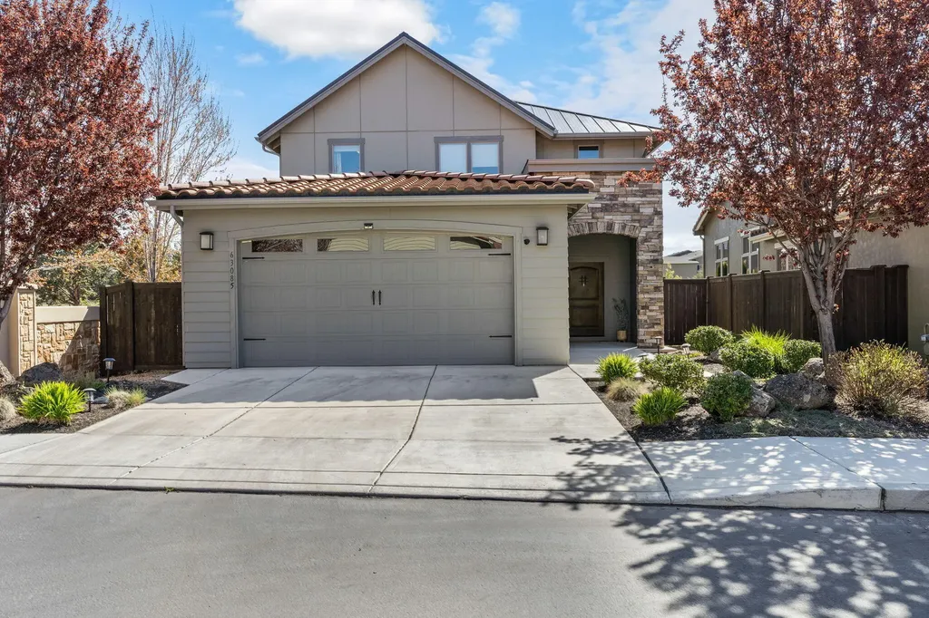 63085 NW Via Cambria Bend OR 97703