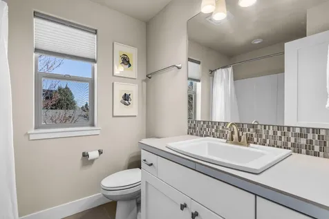 63085 NW Via Cambria Bend OR 97703