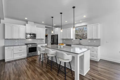 63085 NW Via Cambria Bend OR 97703