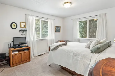 4115 SW Ben Hogan Drive Redmond OR 97756