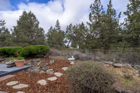 4115 SW Ben Hogan Drive Redmond OR 97756