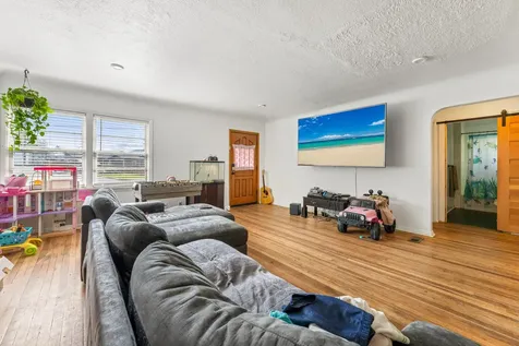 918 NE 8th Street Grants Pass OR 97526