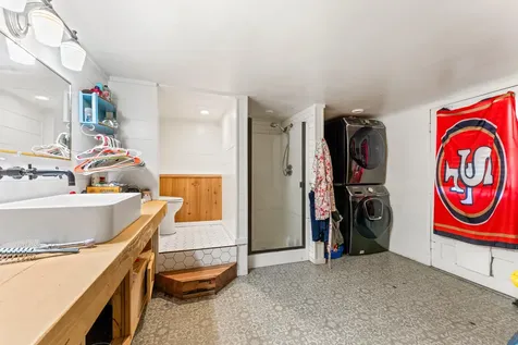 918 NE 8th Street Grants Pass OR 97526