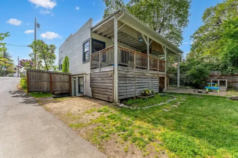 918 NE 8th Street Grants Pass OR 97526