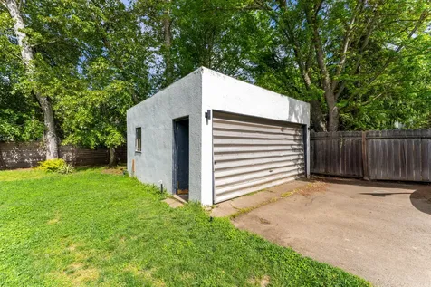 918 NE 8th Street Grants Pass OR 97526