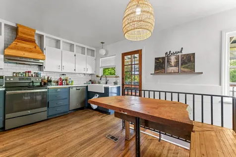 918 NE 8th Street Grants Pass OR 97526