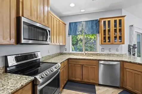 1353 Kyle Street Medford OR 97501