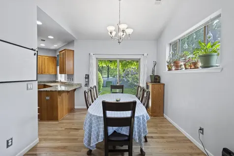 1353 Kyle Street Medford OR 97501