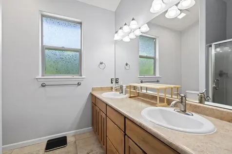 1353 Kyle Street Medford OR 97501
