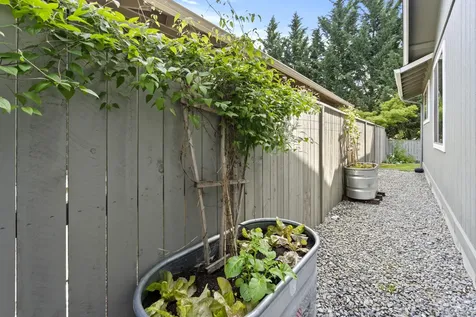 1353 Kyle Street Medford OR 97501