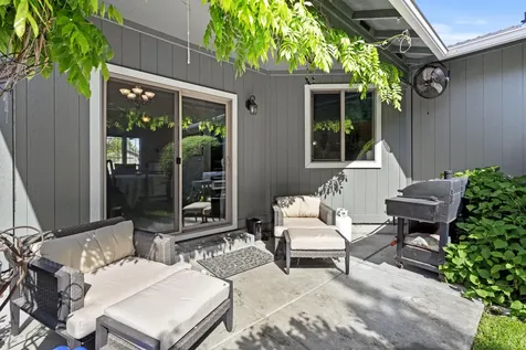 1353 Kyle Street Medford OR 97501
