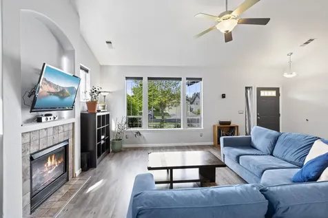 1353 Kyle Street Medford OR 97501