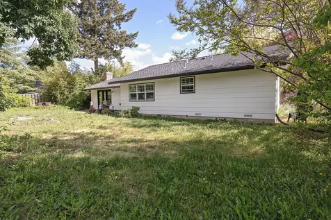 1917 Redbud Lane Medford OR 97504