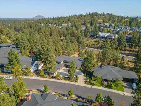 2204 NW Lolo Drive Bend OR 97703