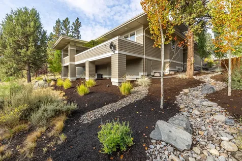 2204 NW Lolo Drive Bend OR 97703