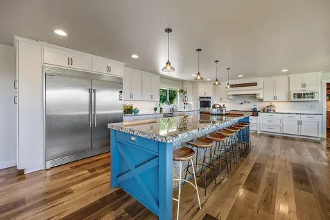 4640 Scenic Avenue Central Point OR 97502