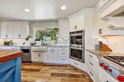 4640 Scenic Avenue Central Point OR 97502
