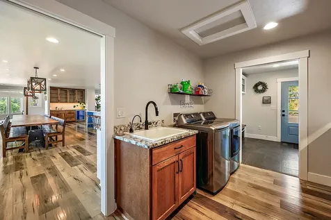 4640 Scenic Avenue Central Point OR 97502