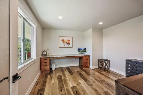 4640 Scenic Avenue Central Point OR 97502