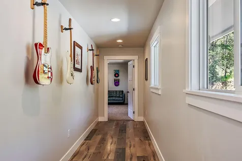 4640 Scenic Avenue Central Point OR 97502