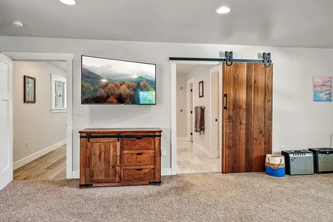 4640 Scenic Avenue Central Point OR 97502