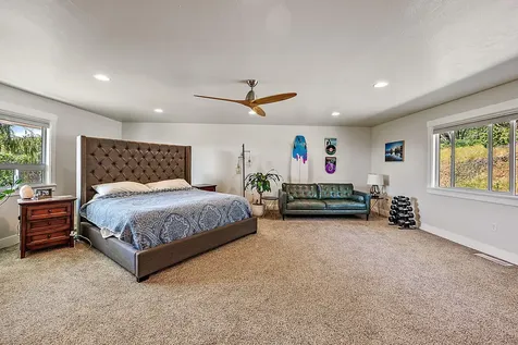 4640 Scenic Avenue Central Point OR 97502