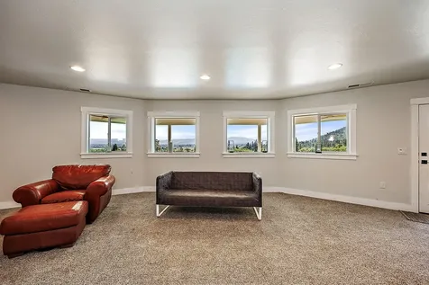 4640 Scenic Avenue Central Point OR 97502