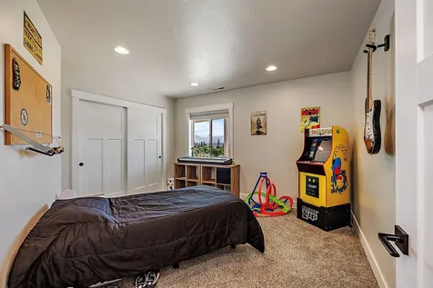 4640 Scenic Avenue Central Point OR 97502