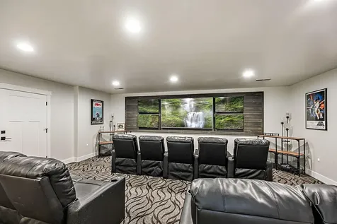 4640 Scenic Avenue Central Point OR 97502