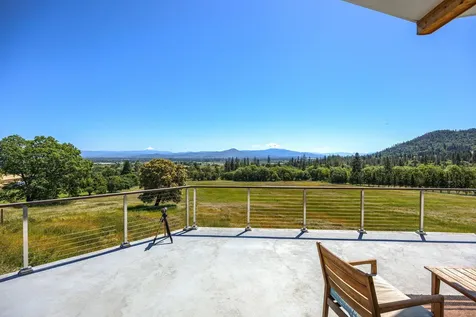 4640 Scenic Avenue Central Point OR 97502