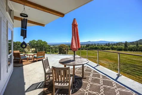 4640 Scenic Avenue Central Point OR 97502