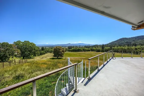 4640 Scenic Avenue Central Point OR 97502