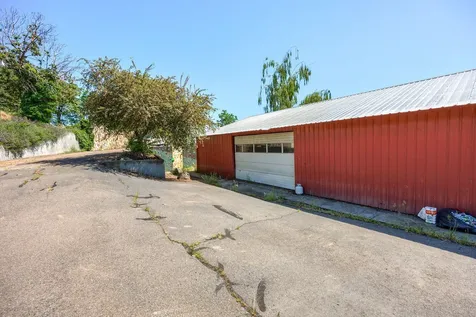 4640 Scenic Avenue Central Point OR 97502