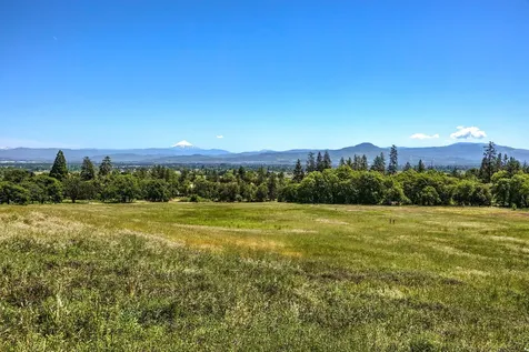 4640 Scenic Avenue Central Point OR 97502