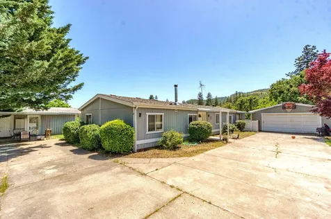 4640 Scenic Avenue Central Point OR 97502