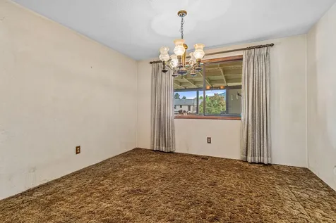 3039 Lazy Creek Drive Medford OR 97504