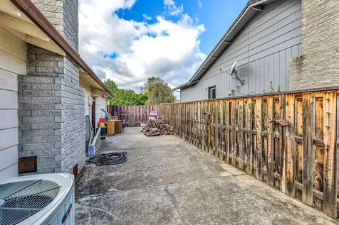 3039 Lazy Creek Drive Medford OR 97504