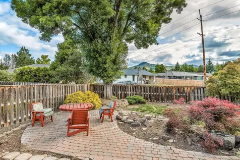 3039 Lazy Creek Drive Medford OR 97504