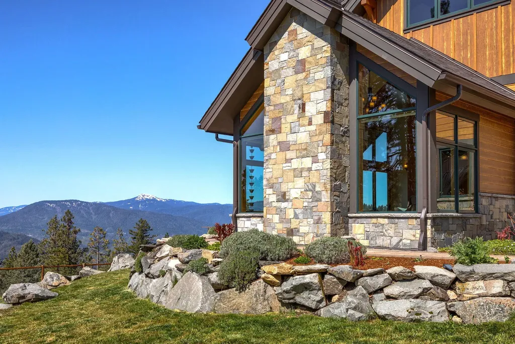 1940 Soda Mountain Road Ashland OR 97520