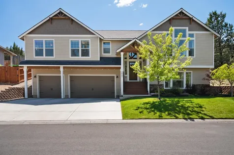 2447 SW Valleyview Drive Redmond OR 97756