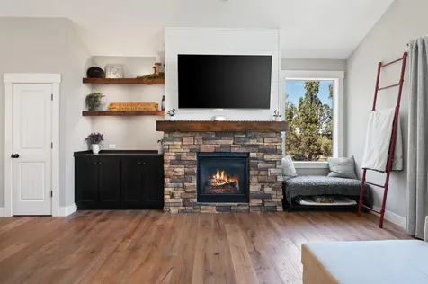 2447 SW Valleyview Drive Redmond OR 97756