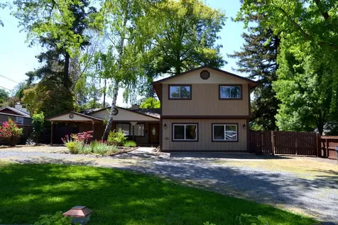 1604 Crown Avenue Medford OR 97504