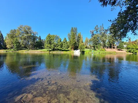 2100 Rogue River Highway Grants Pass OR 97527