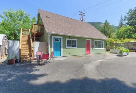 2100 Rogue River Highway Grants Pass OR 97527