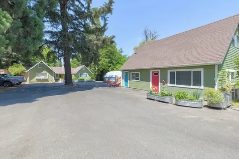 2100 Rogue River Highway Grants Pass OR 97527